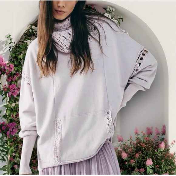 FREE PEOPLE Melody Crochet Swit Lilac Oversized Sweatshirt Small Boho Cozycore - Picture 1 of 13